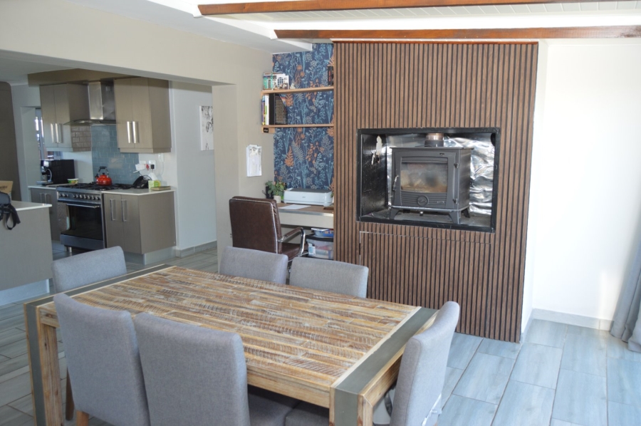 4 Bedroom Property for Sale in Blue Mountain Village Western Cape